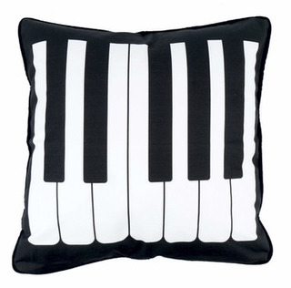 Cushion cover with piping design: keys
