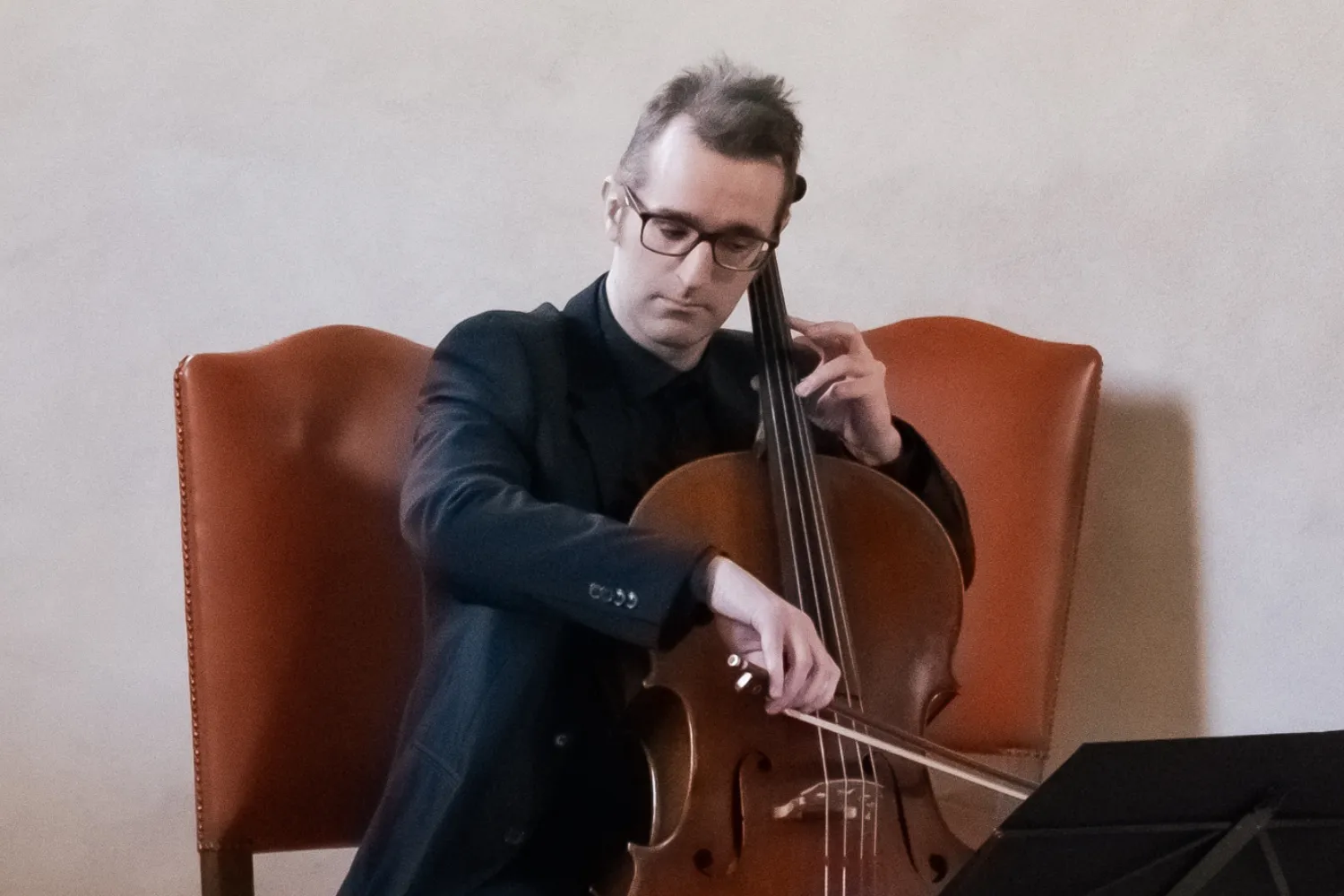 Michele Galvagno spielt Cello